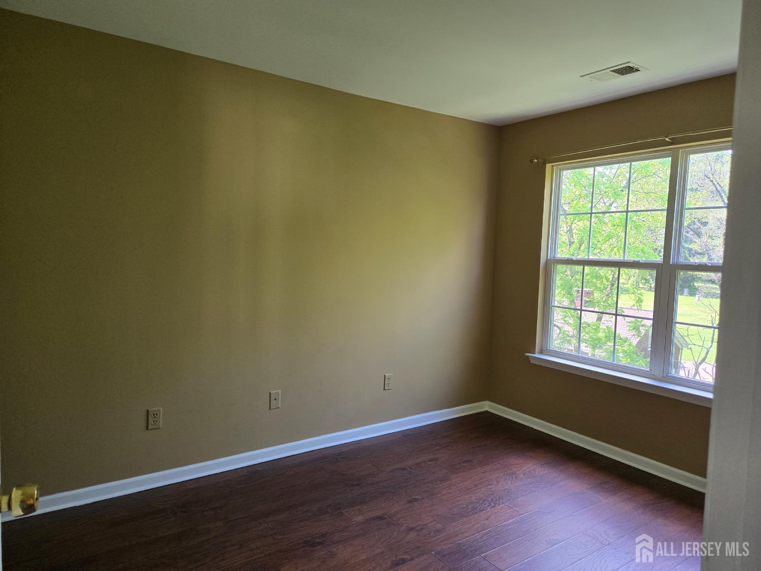 1338 Fernwood Court, New Brunswick, New Jersey image 11