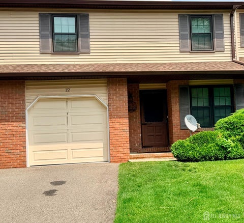 Townhouse For Rent - 12 Dogwood Drive<br/> Edison, NJ 08820