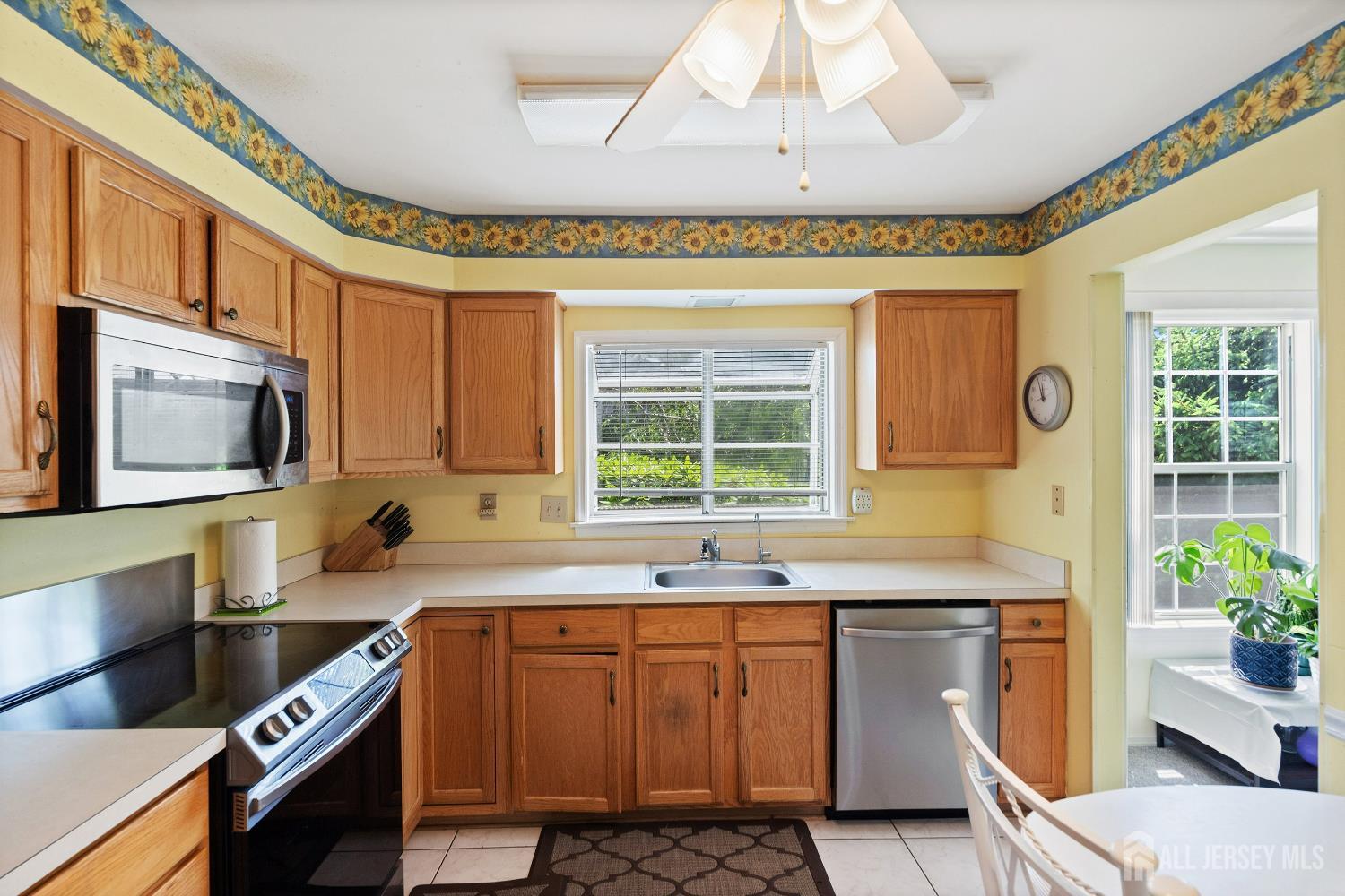 138 Concordia Circle #B, Monroe Township, New Jersey image 7
