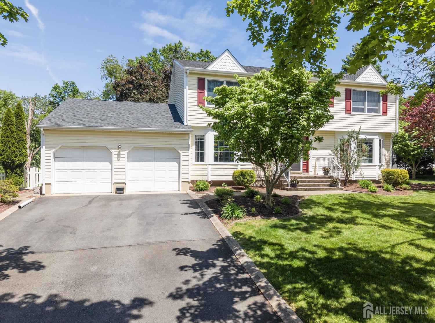 23 Rochelle Drive