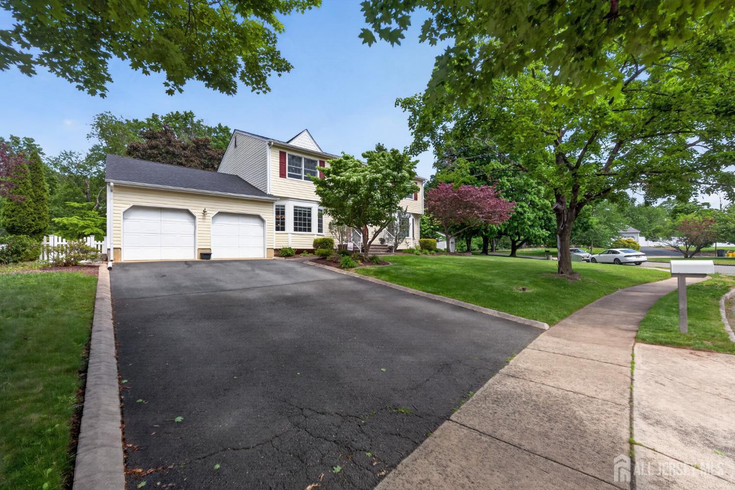 23 Rochelle Drive