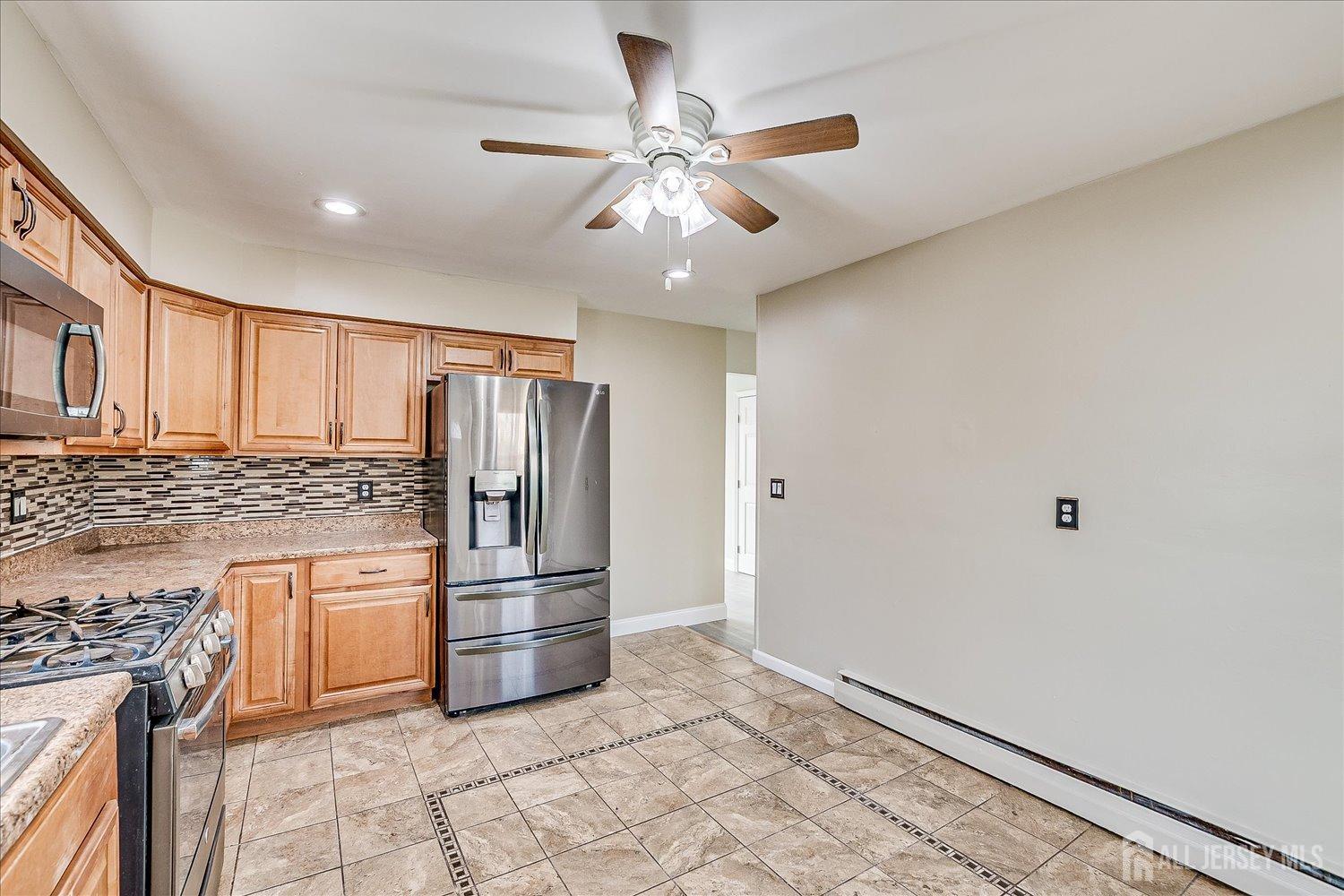 Edison, New Jersey 08837, United States, 3 Bedrooms Bedrooms, ,1 BathroomBathrooms,Residential,Active,8932