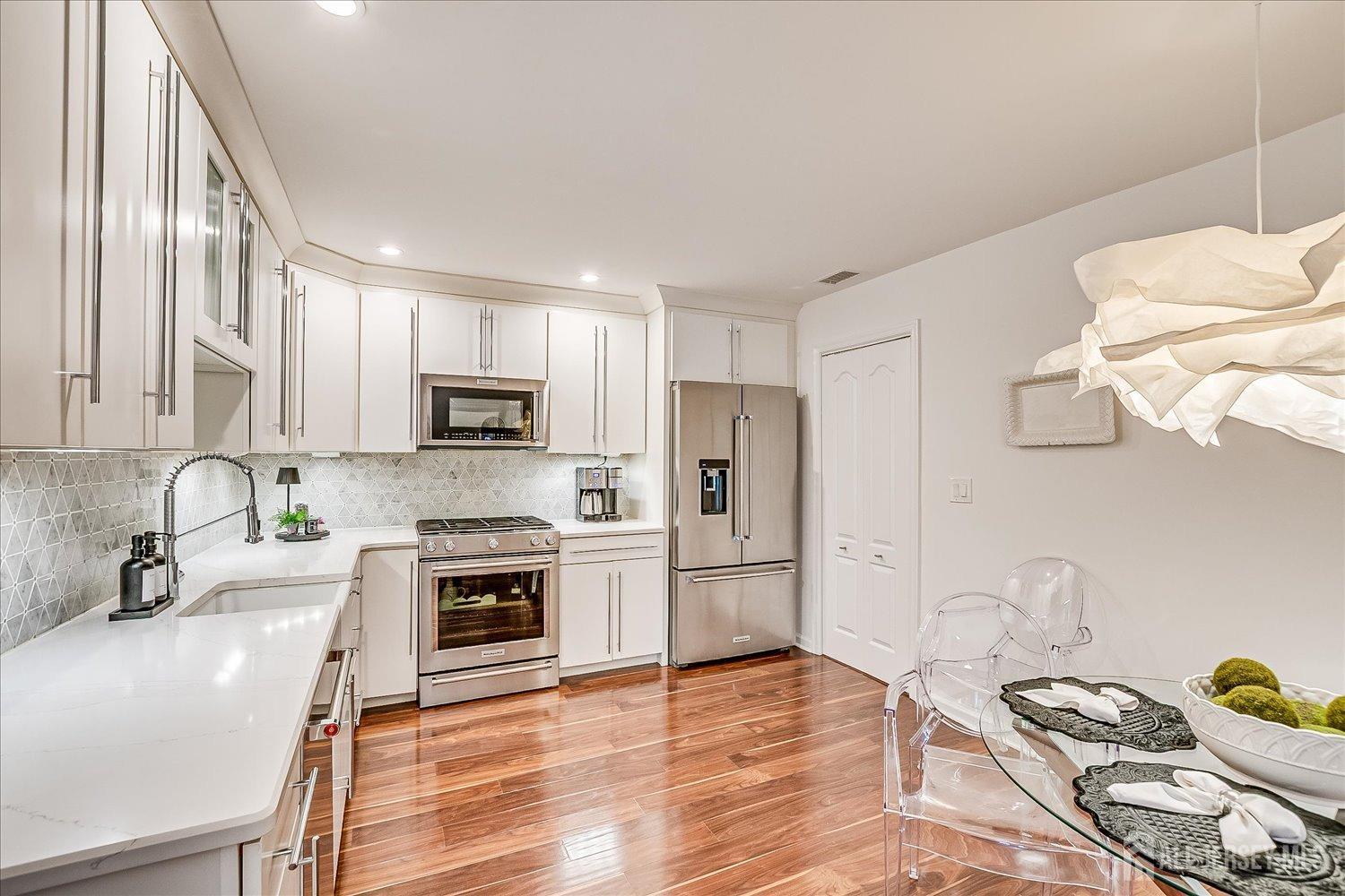 5204 Stonehedge Road, Edison, New Jersey image 22