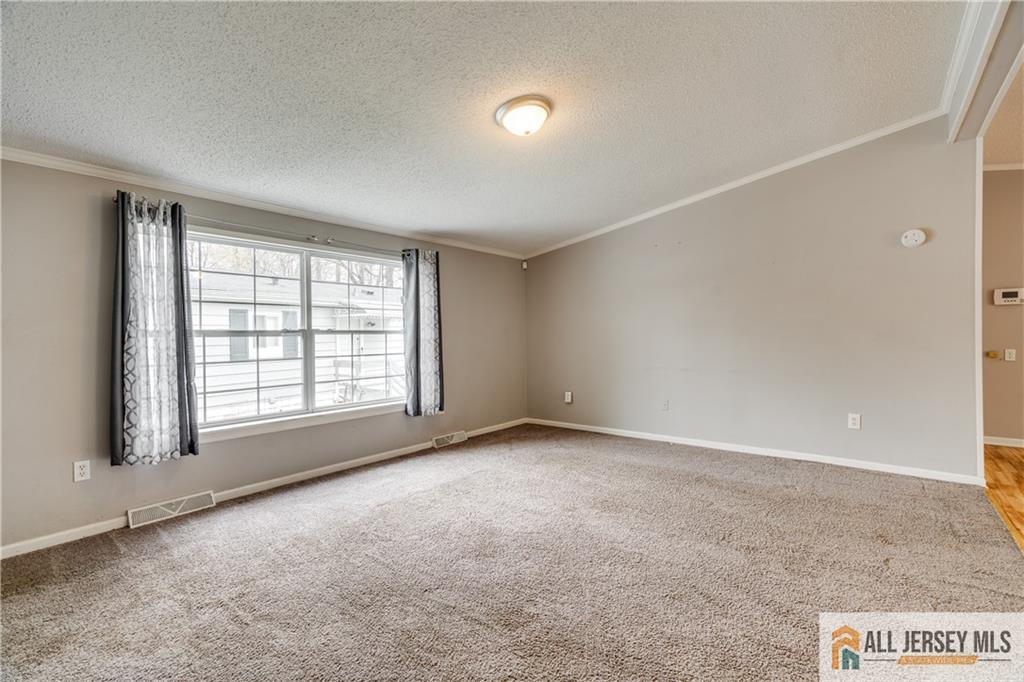 14 Dickens Road, North Brunswick, New Jersey image 4