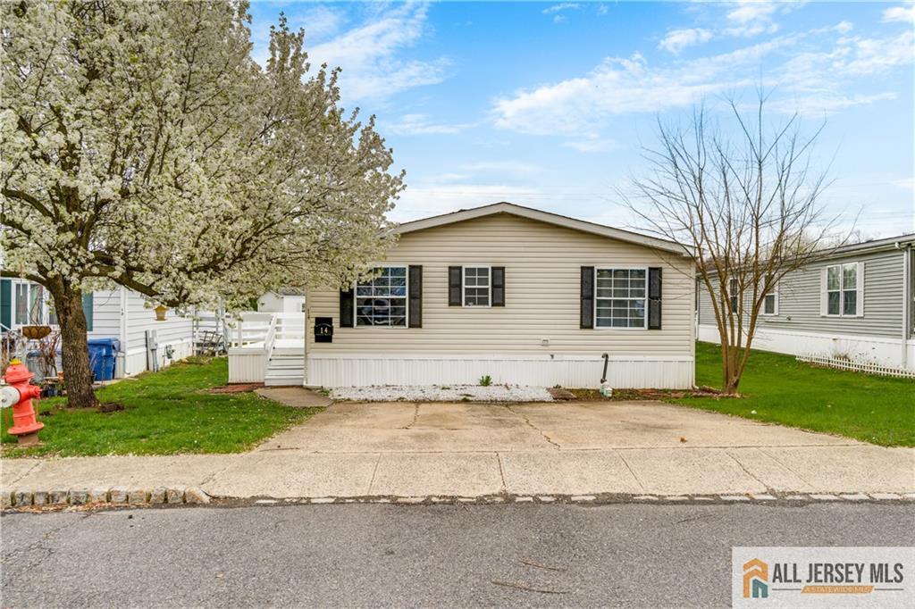 14 Dickens Road, North Brunswick, New Jersey image 2