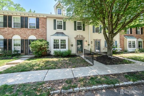 Condo For Sale - 62 Secretariat Court<br/> Monmouth County, Tinton Falls, NJ 07724