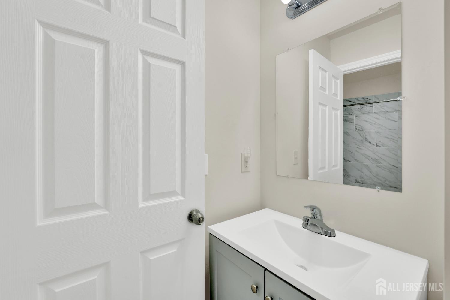 11 Davon Lane, Hamburg, New Jersey image 25