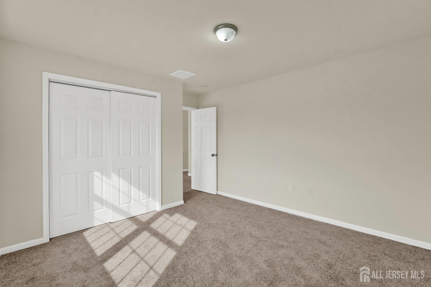 11 Davon Lane, Hamburg, New Jersey image 30