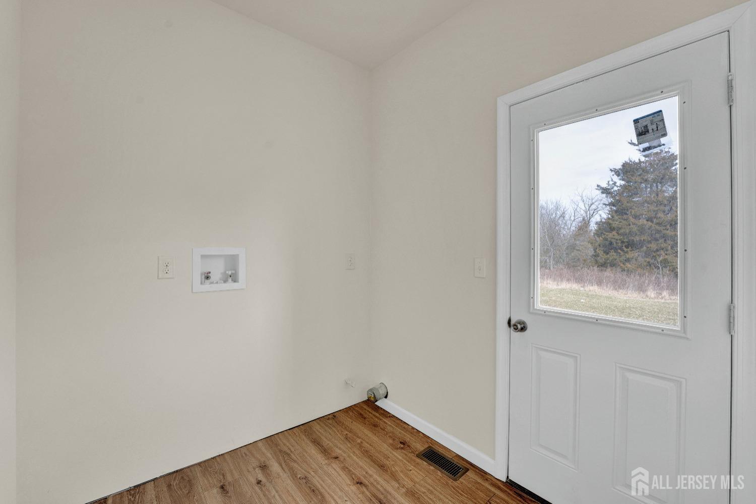 11 Davon Lane, Hamburg, New Jersey image 14