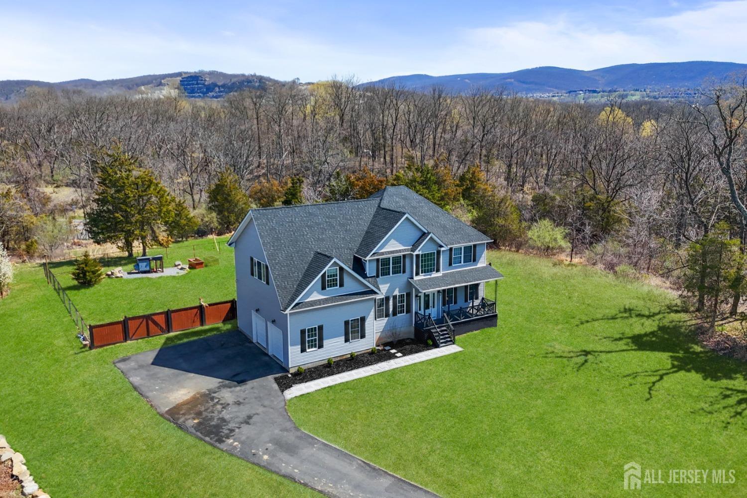 11 Davon Lane, Hamburg, New Jersey image 2