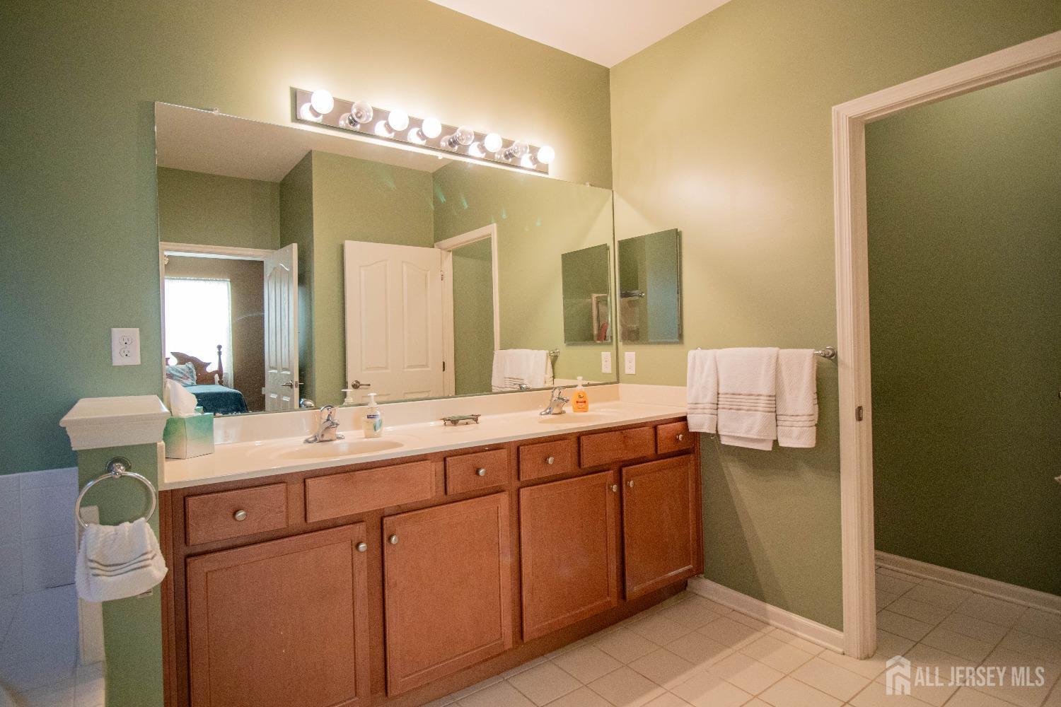50 Turret Drive, Monroe Township, New Jersey image 16