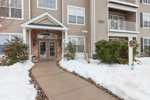 Condo For Sale - 375 Saint Andrews Place<br/> Manalapan, NJ 07726