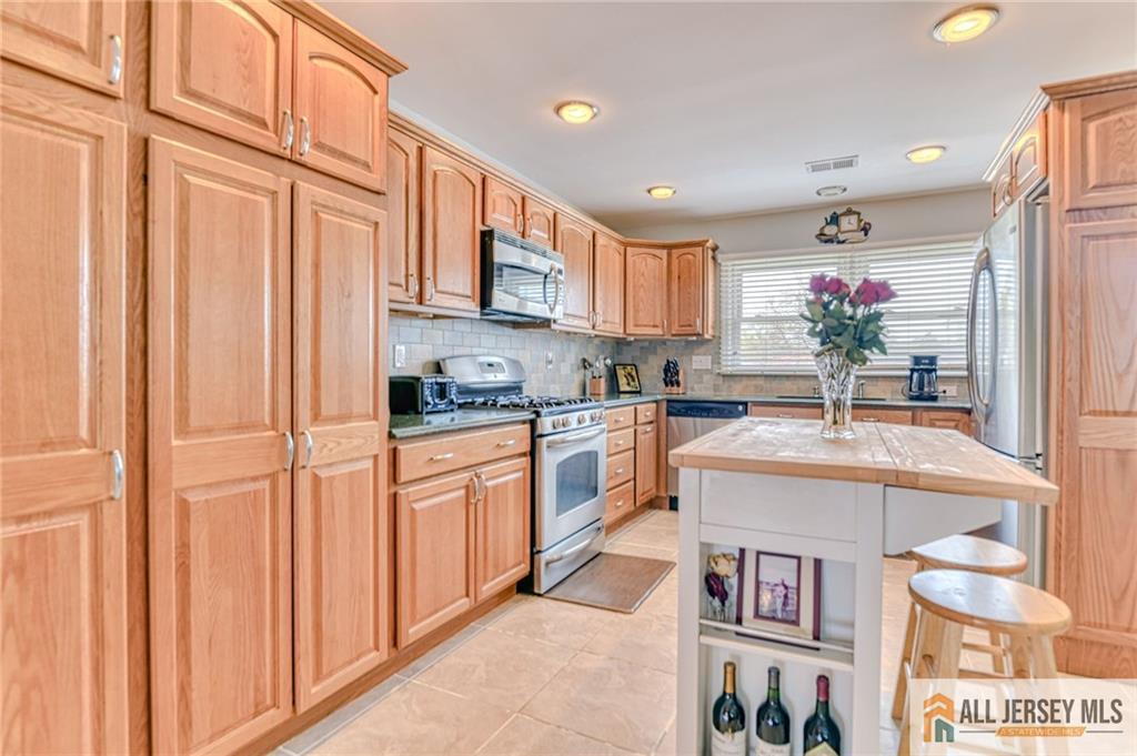 14 Gramercy Road, Old Bridge, New Jersey image 8