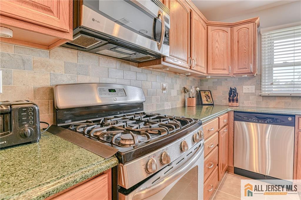14 Gramercy Road, Old Bridge, New Jersey image 9