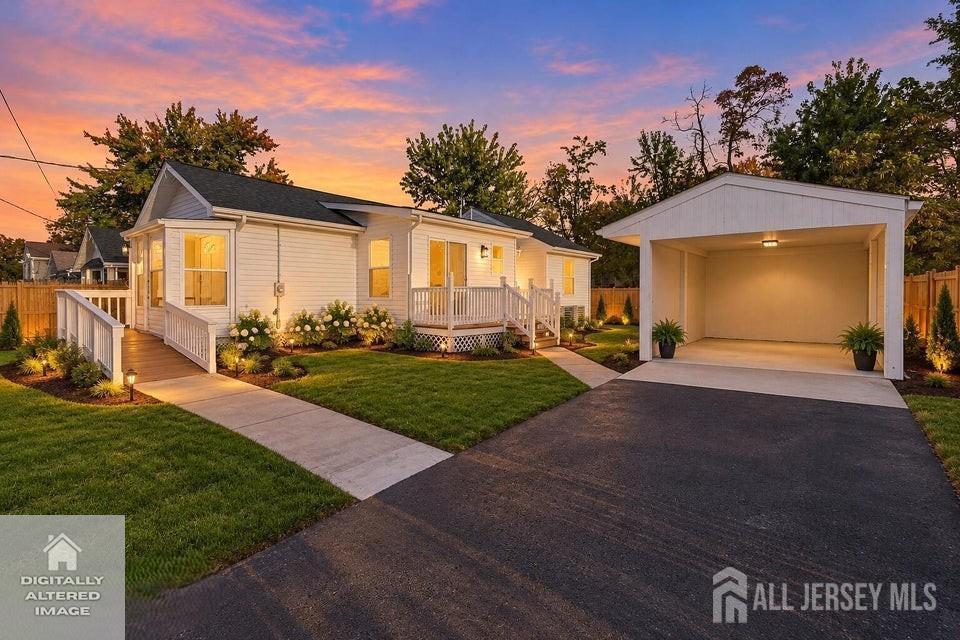 85 Pacific Boulevard