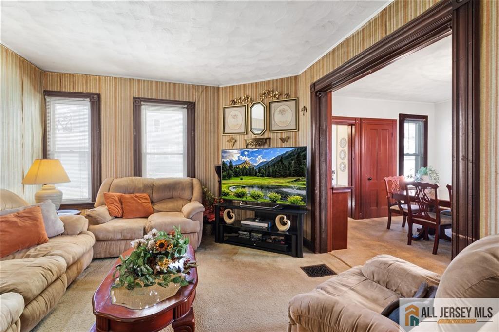 689 Springdale Avenue, East Orange, New Jersey image 5