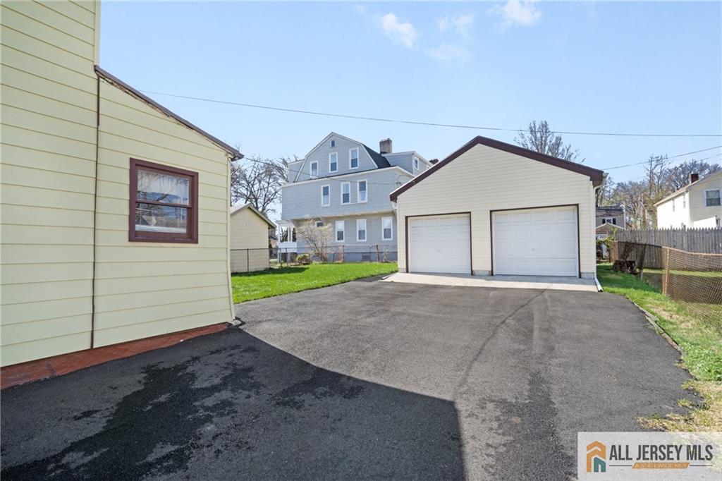 689 Springdale Avenue, East Orange, New Jersey image 24