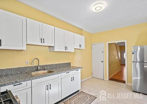 Homes For Sale - 219 Rusling Street<br/> Trenton, NJ 08611