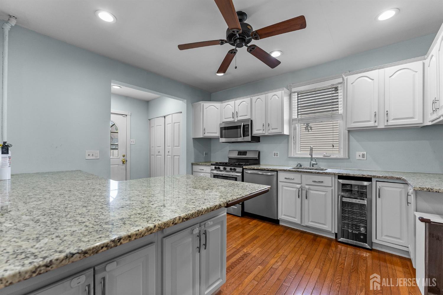223 Main Street, Metuchen, New Jersey image 8