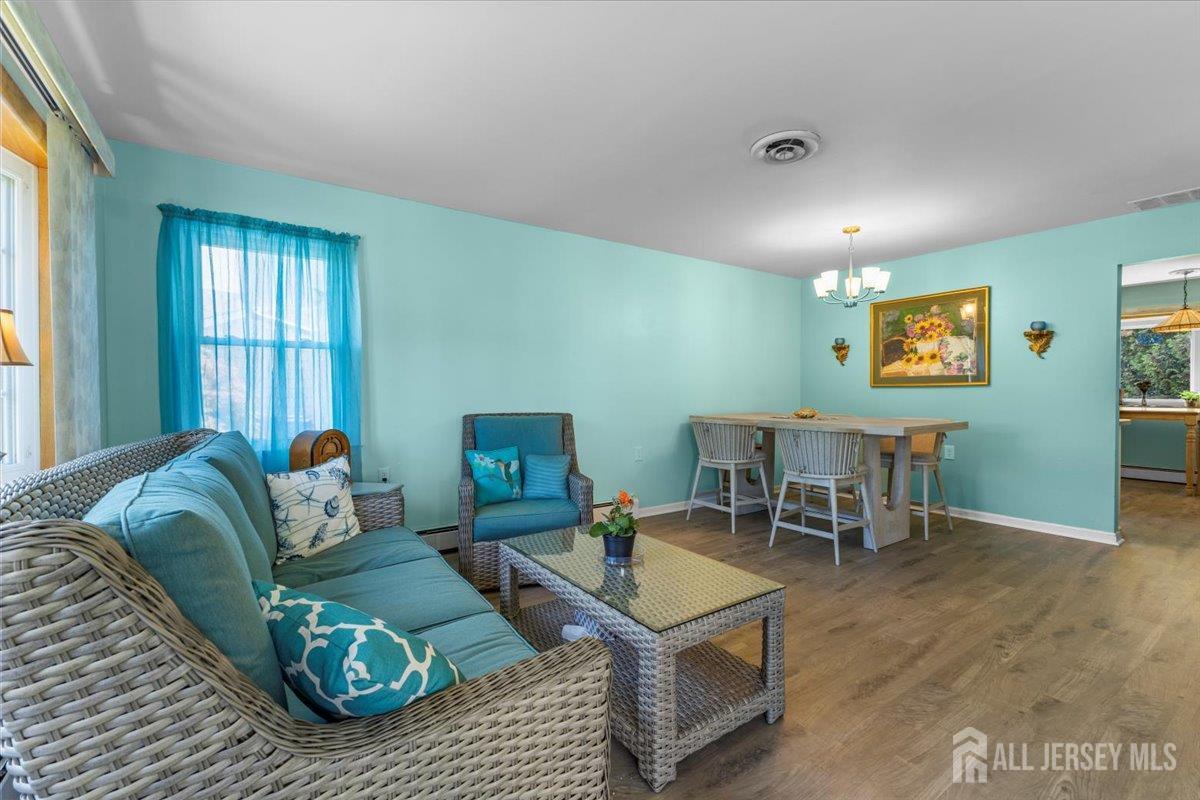 17 Columbine Circle, Toms River, New Jersey image 5