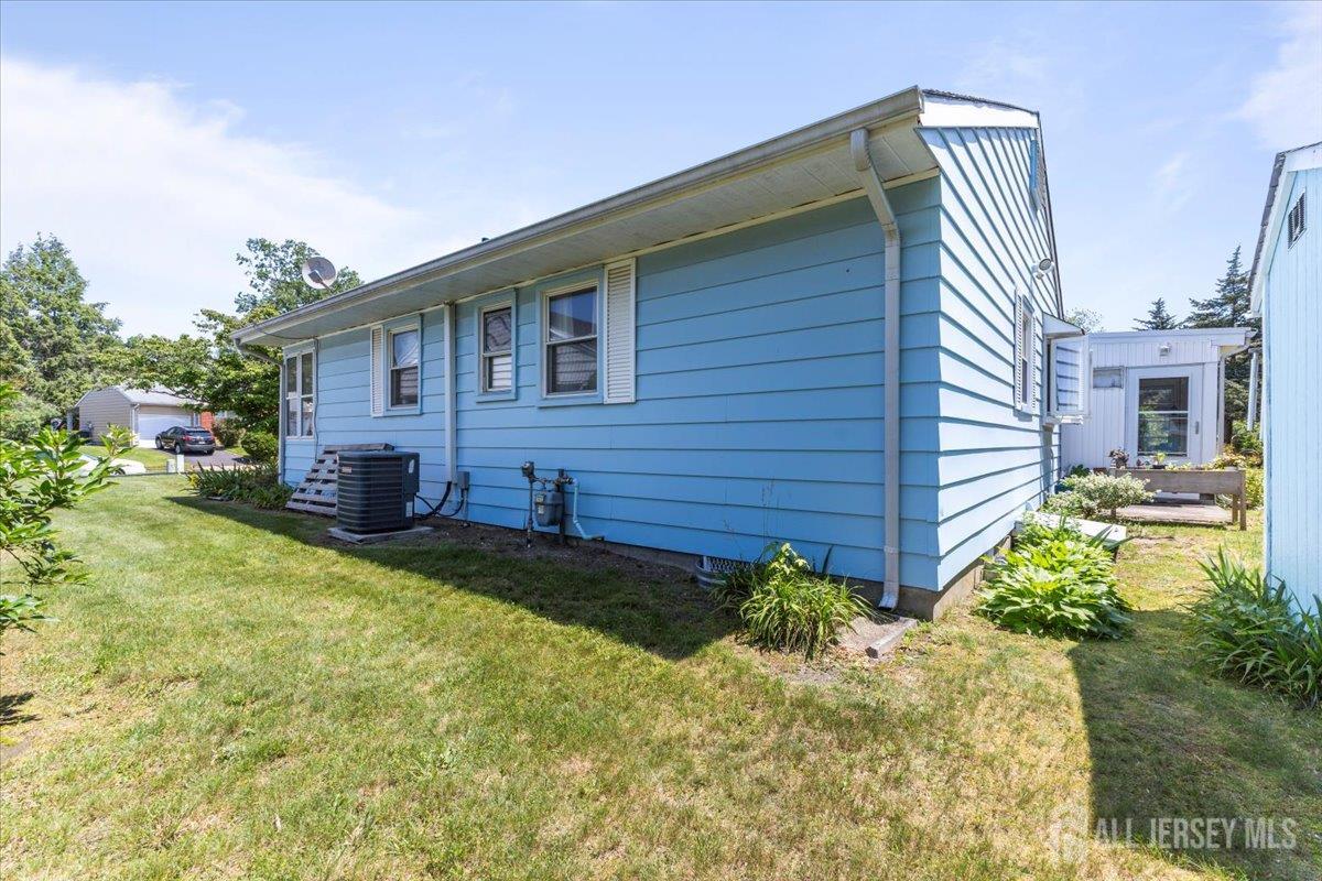 17 Columbine Circle, Toms River, New Jersey image 24