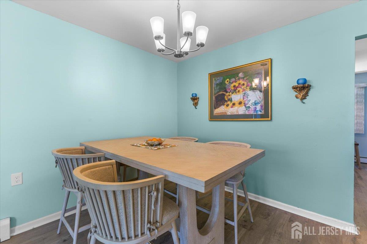 17 Columbine Circle, Toms River, New Jersey image 9