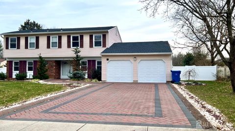 Homes For Sale - 31 Groendyke Lane<br/> Plainsboro, NJ 08536