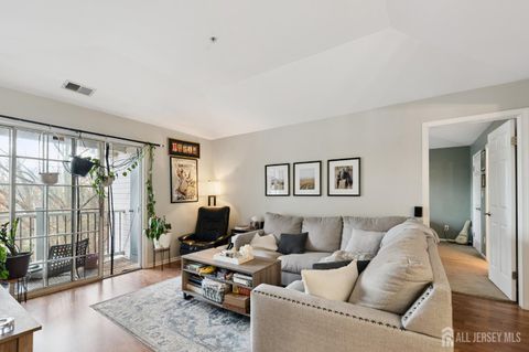 Condo For Sale - 1634 Waterford Drive<br/> Middlesex County, Edison, NJ 08820