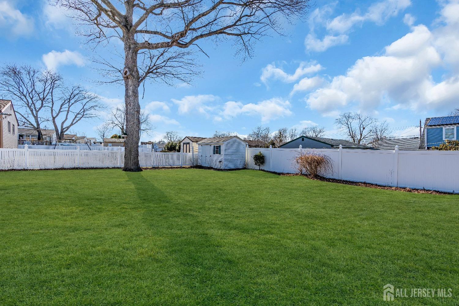 57 Woodshore W, Old Bridge, New Jersey image 33