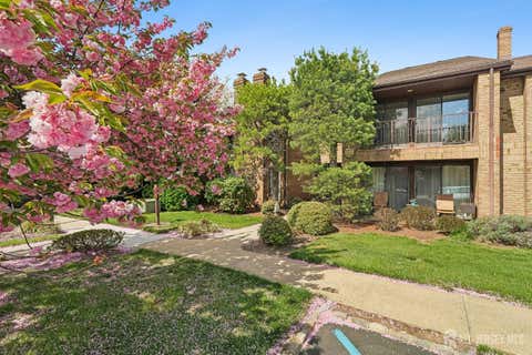 Condo For Sale - 254 Willowbrook Drive<br/> North Brunswick, NJ 08920