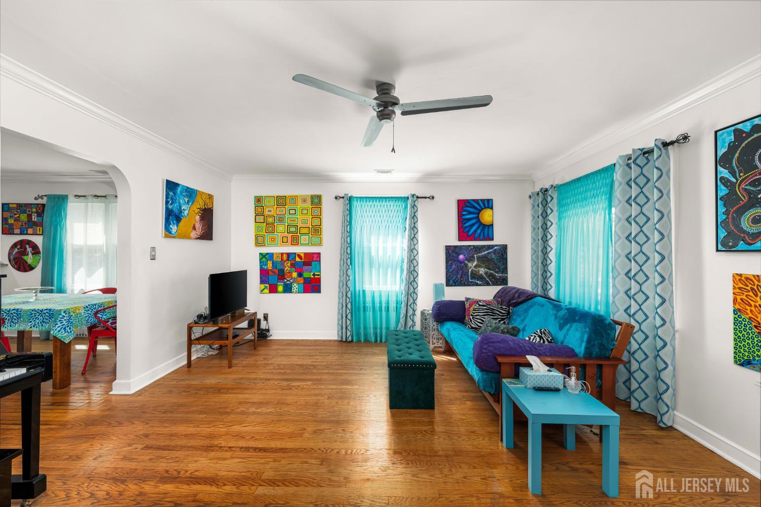 25 S 7th Avenue