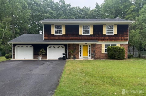 Homes For Sale - 36 Old Bridge Drive<br/> Howell, NJ 07731