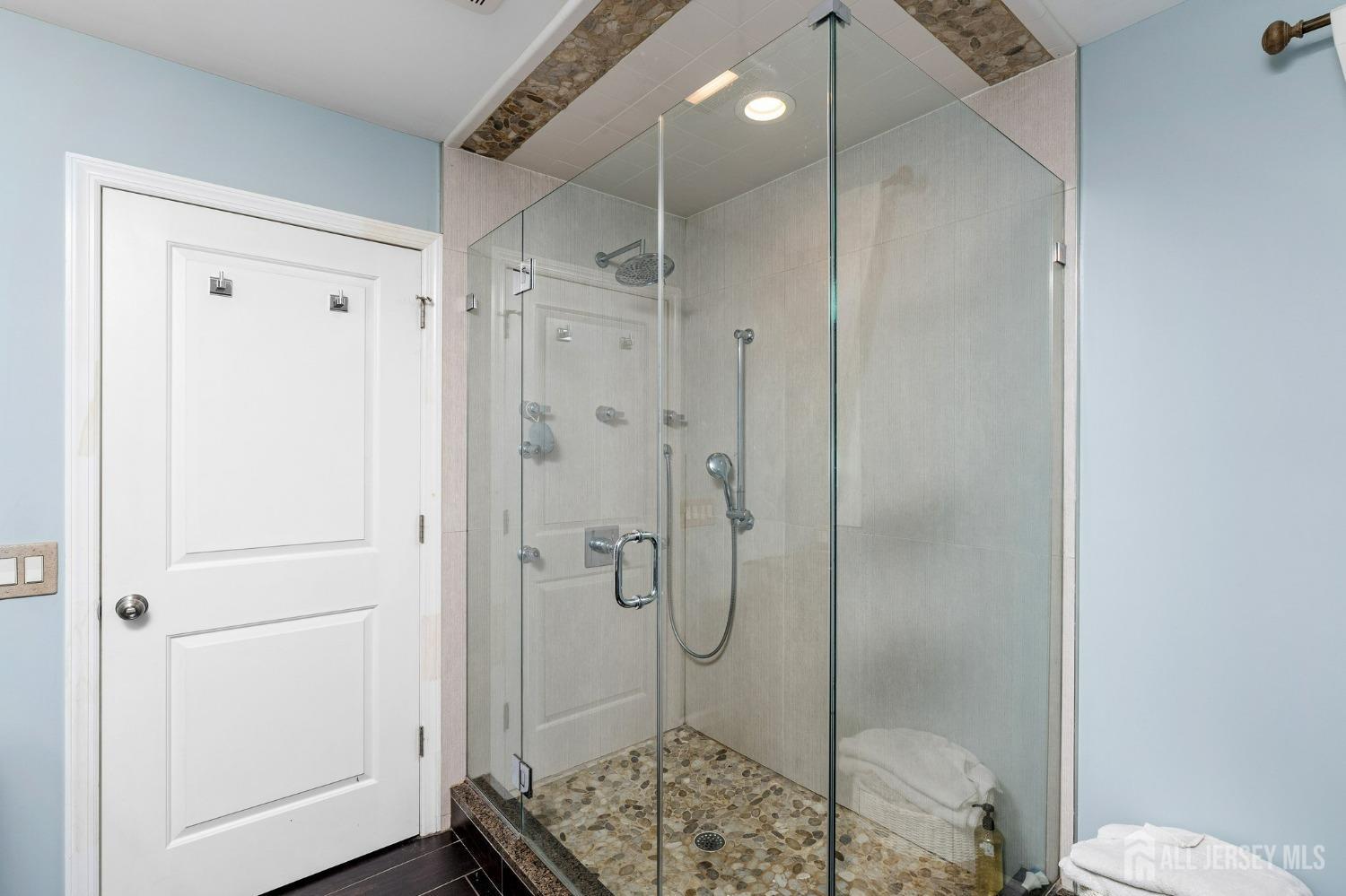 163 Dutch Road, East Brunswick, New Jersey image 23