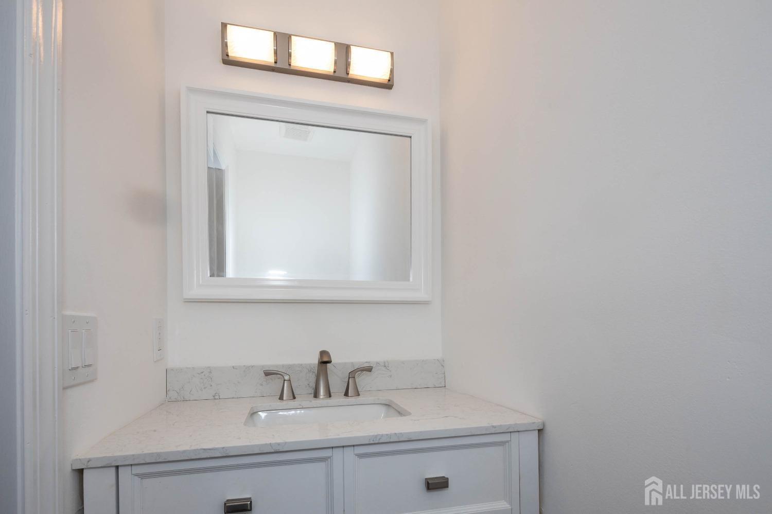 384 Danbury Lane, East Brunswick, New Jersey image 13