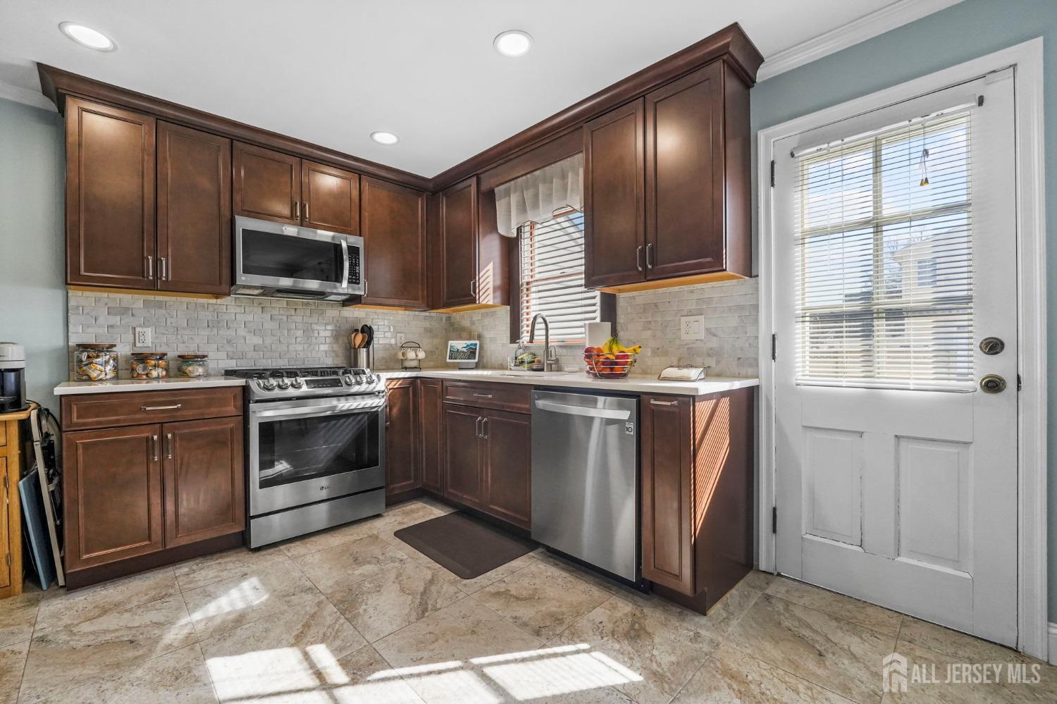 427 Rosewood Terrace, Linden, New Jersey image 9