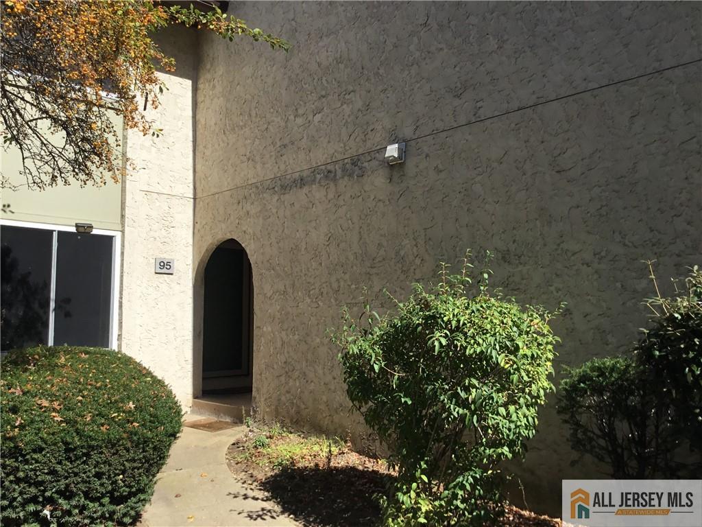 Plainsboro, New Jersey 08536, United States, 3 Bedrooms Bedrooms, ,3 BathroomsBathrooms,Residential,Active,242401