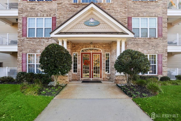 114 SOPHEE LN, LAKEWOOD, NJ 08701 - Image bee76d3af6cd6f7fd28e05bd6097d578/1174707185
