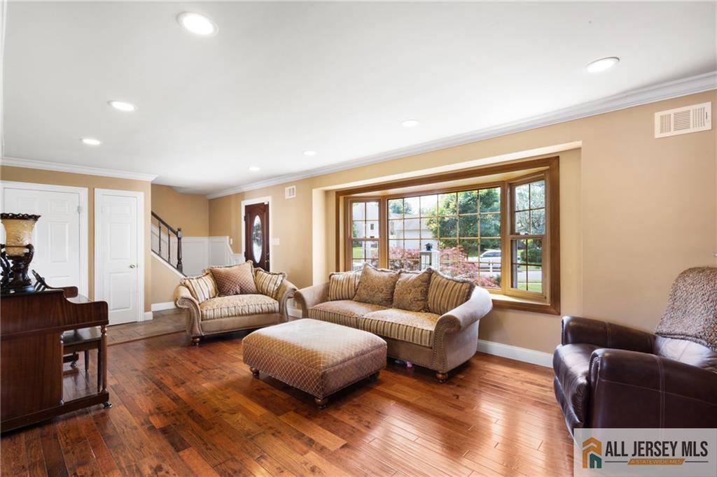 49 Lavender Drive, Edison, New Jersey image 7