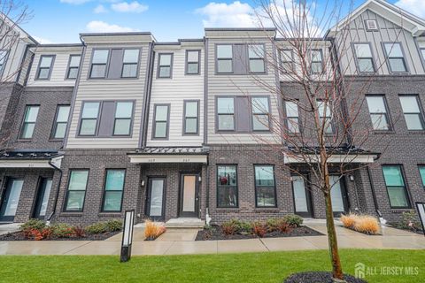 Condo For Sale - 307 Peyton Place<br/> New Brunswick, NJ 08901