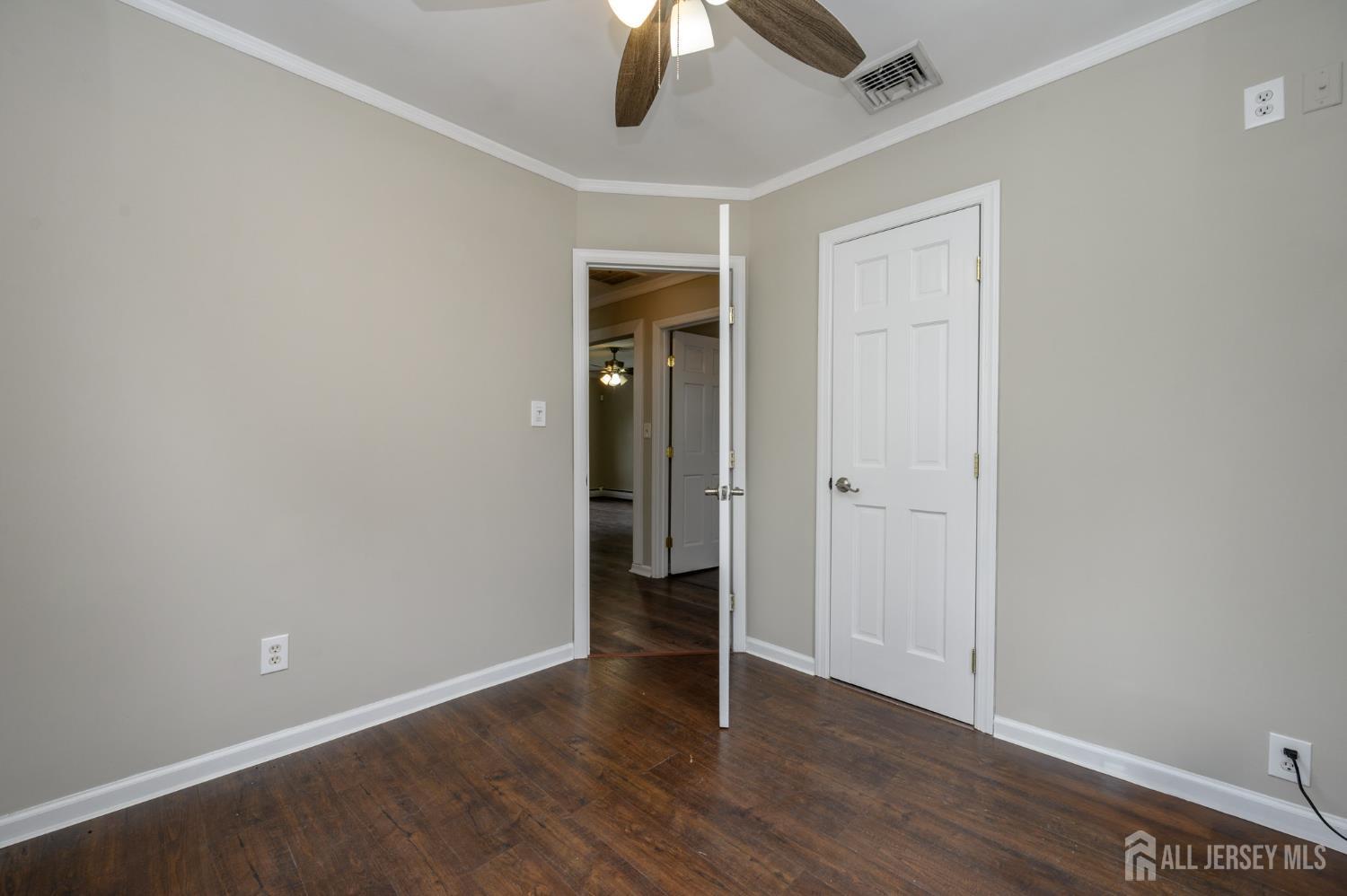 9 Livingston Street, Clifton, New Jersey image 14