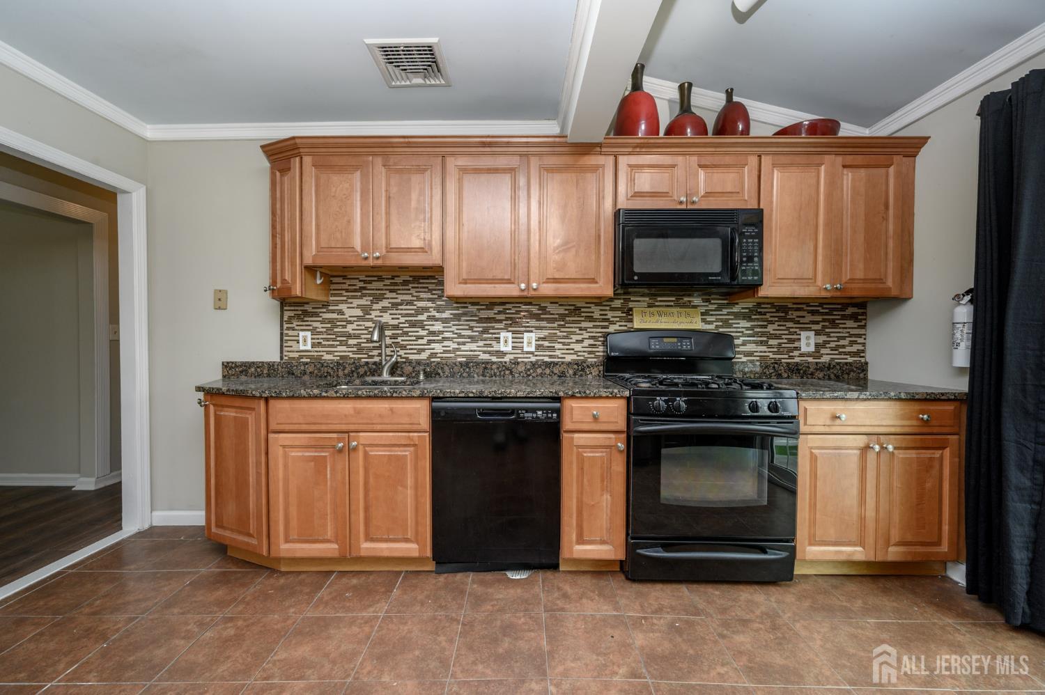 9 Livingston Street, Clifton, New Jersey image 12