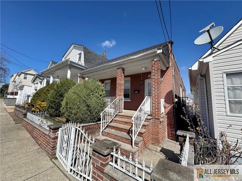 Homes For Sale - 344 Arnold Avenue<br/> Perth Amboy, NJ 08861