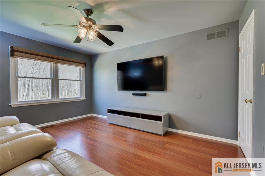 South Brunswick, New Jersey, 08824, United States, 4 Bedrooms Bedrooms, ,3 BathroomsBathrooms,Residential,Active,2035672