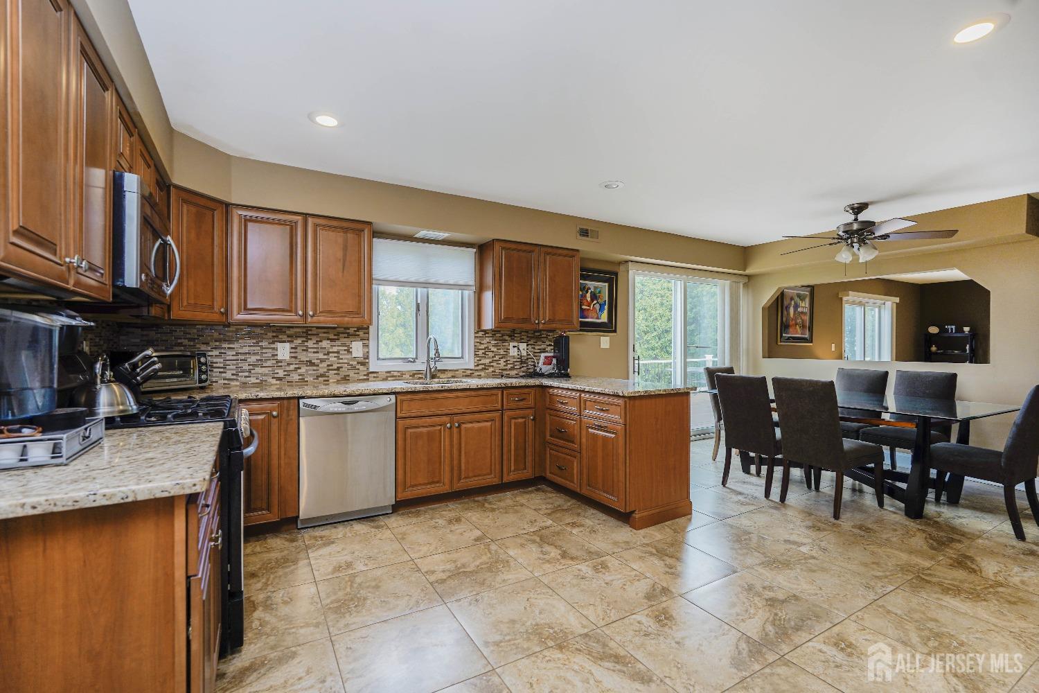 415 Spotswood Englishtown Road, Monroe Township, New Jersey image 8