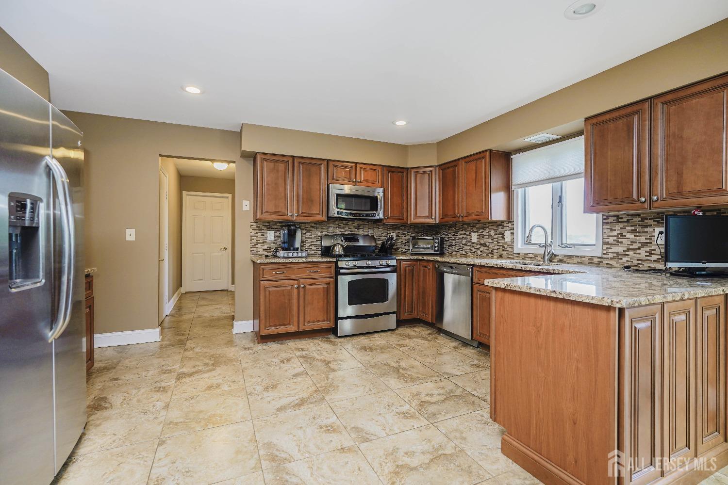 415 Spotswood Englishtown Road, Monroe Township, New Jersey image 9