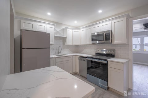 Townhouse For Sale - 11 Alabama Court #500<br/> Old Bridge, NJ 07747
