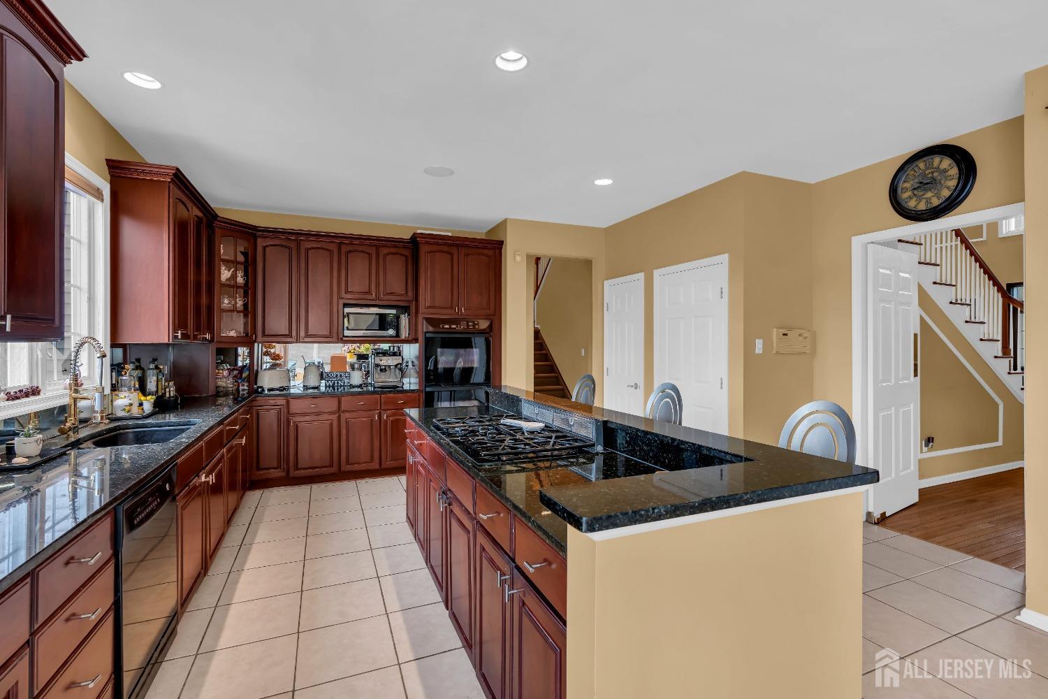 11 Dana Court, Manalapan, New Jersey image 12