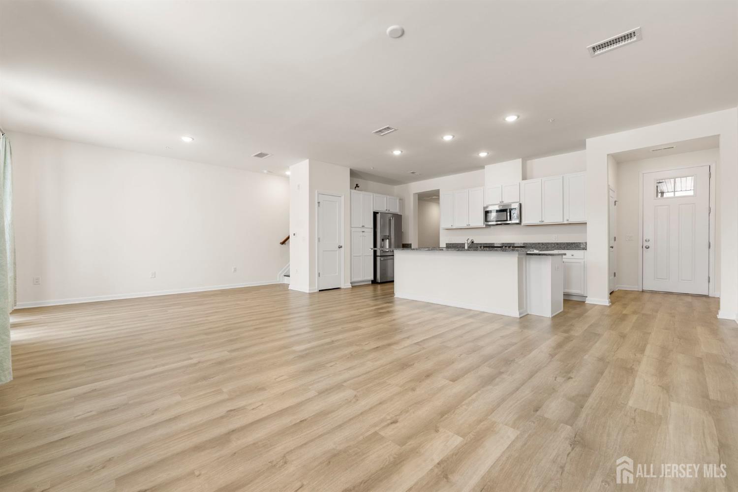 70 Depot Way, Dunellen, New Jersey image 3