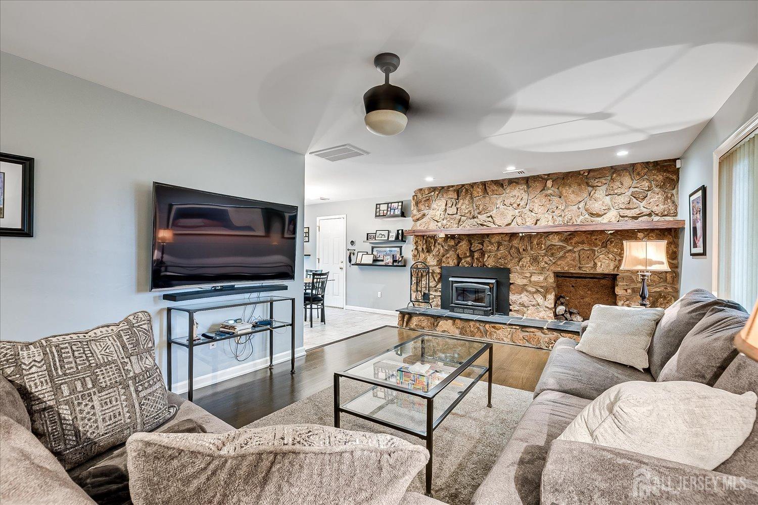 456 Birch Bark Drive, Brick, New Jersey image 16