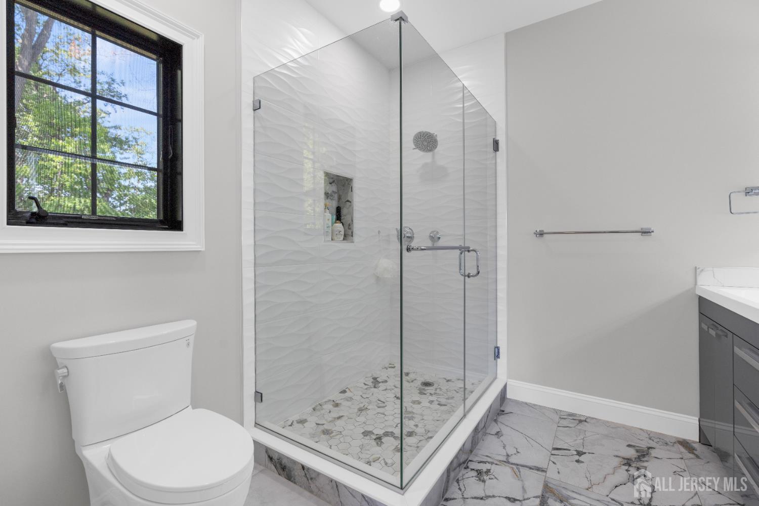 26 Mary Ellen Drive, Edison, New Jersey image 40